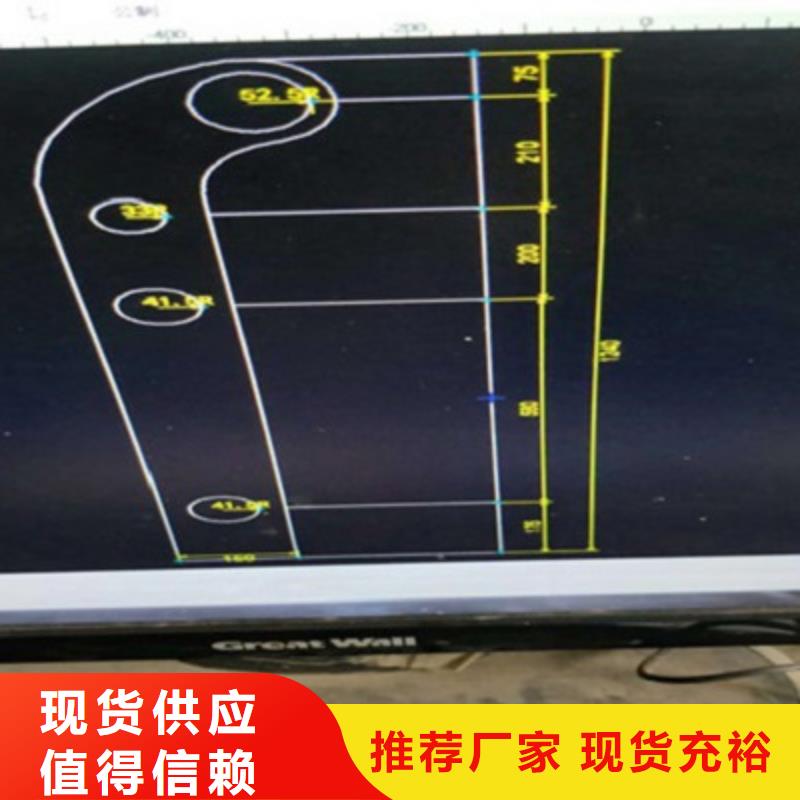 不锈钢防护栏,河堤护栏我们更专业厂家拥有先进的设备