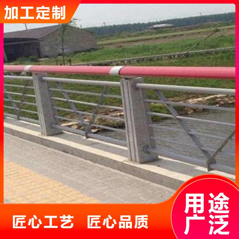 护栏政道路防护栏敢与同行比价格厂家拥有先进的设备