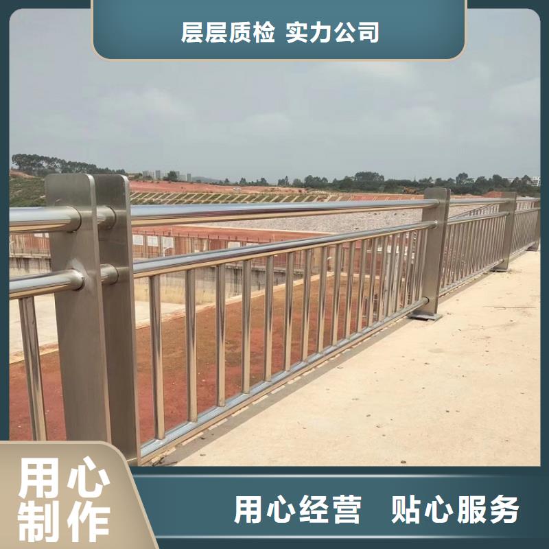 护城河河道防腐木护栏厂验货付款,质量保障,包安装运输】本地供应商