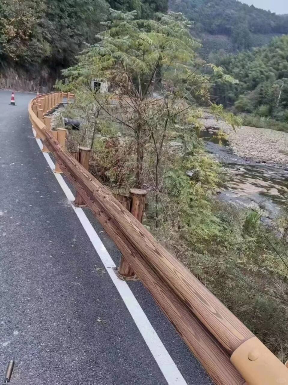 铝合金镀锌管木纹漆厂家施工